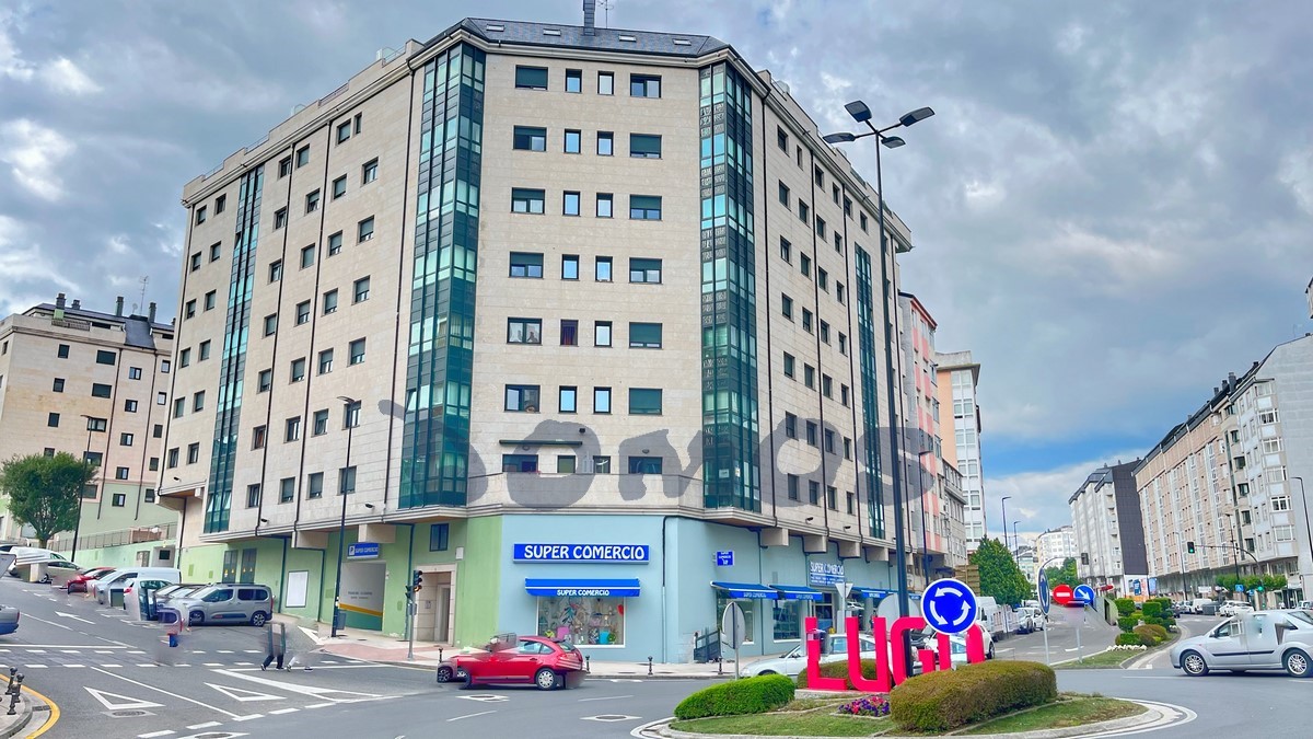 Dúplex en venta con terraza en Av. das Américas, Lugo