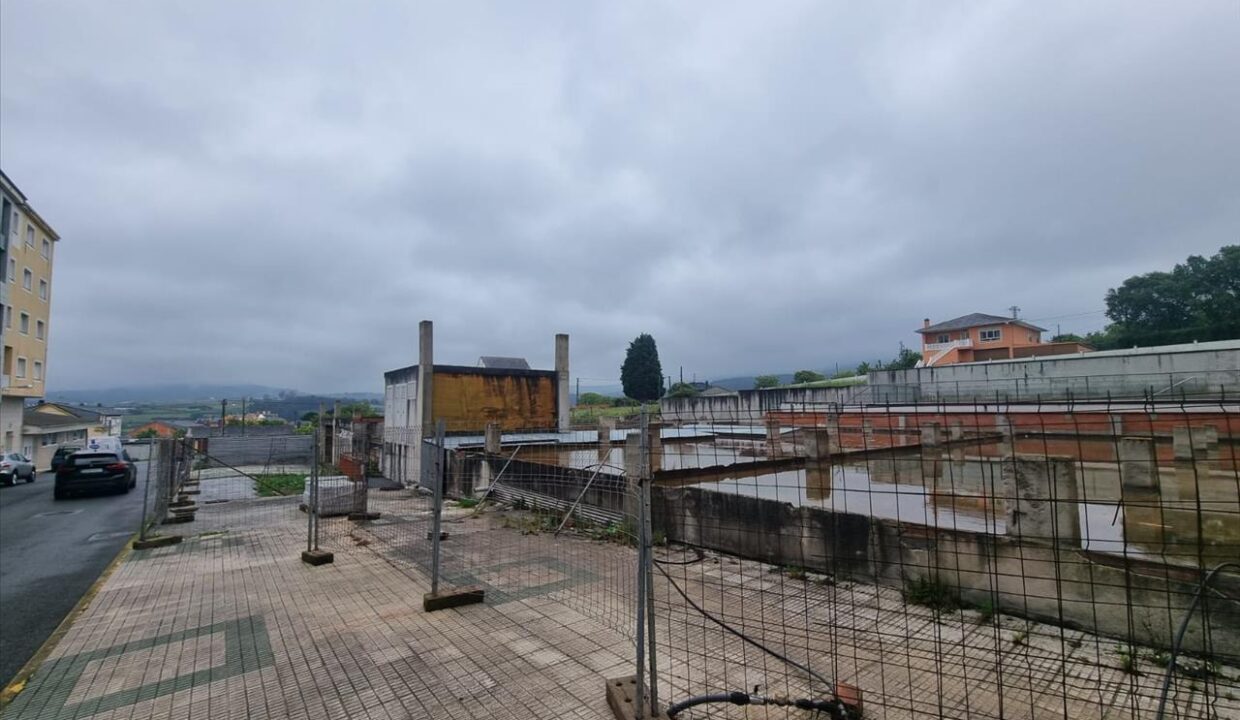 Promoción paralizada en venta en calle Calvario en Foz en Lugo (1)