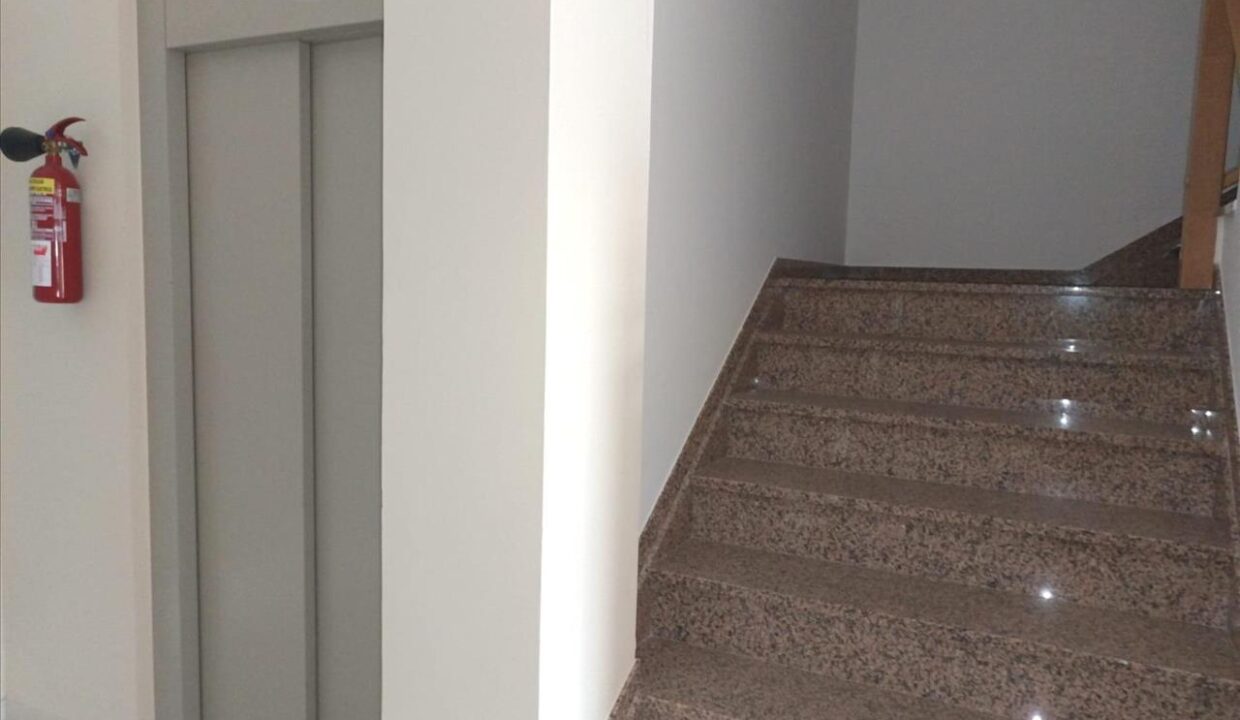 Obra parada en venta en Lourenzá en Lugo (3)