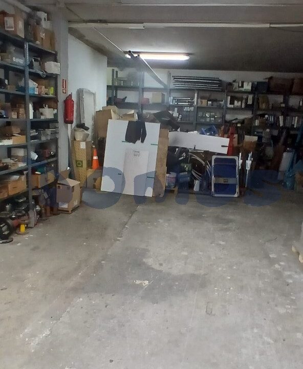 Bajo en venta en zona Piringalla en Lugo, acondicionado (8)