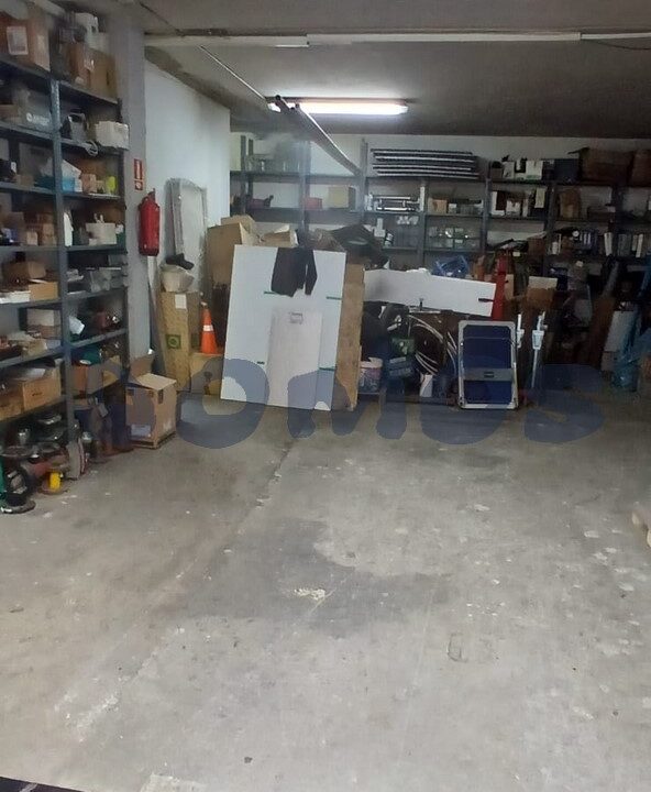Bajo en venta en zona Piringalla en Lugo, acondicionado (9)