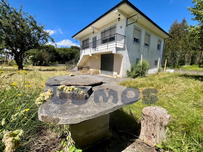 Casa en venta próxima al Aeródromo de Rozas